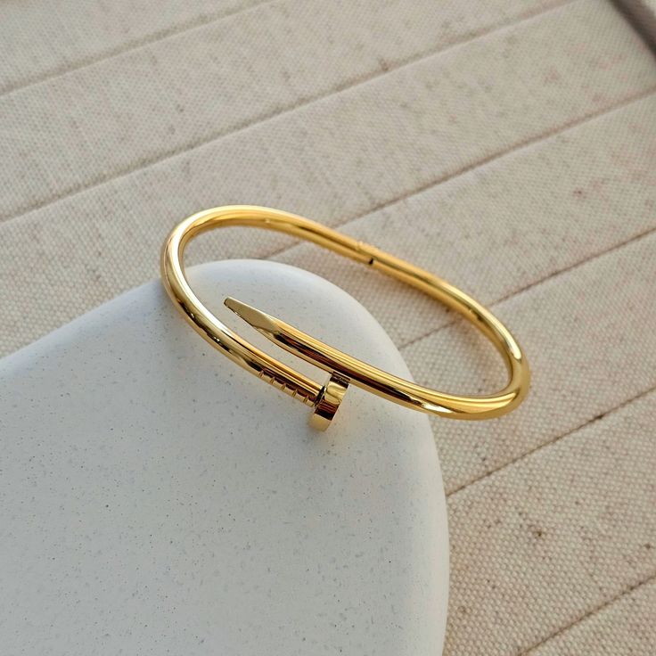 Edge Nail Braceelt –  Anti-Tarnish Statement Bracelet