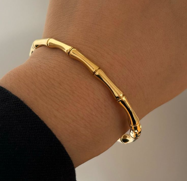 Minimalist Gold Bamboo Bangle – Sleek Stackable Bracelet