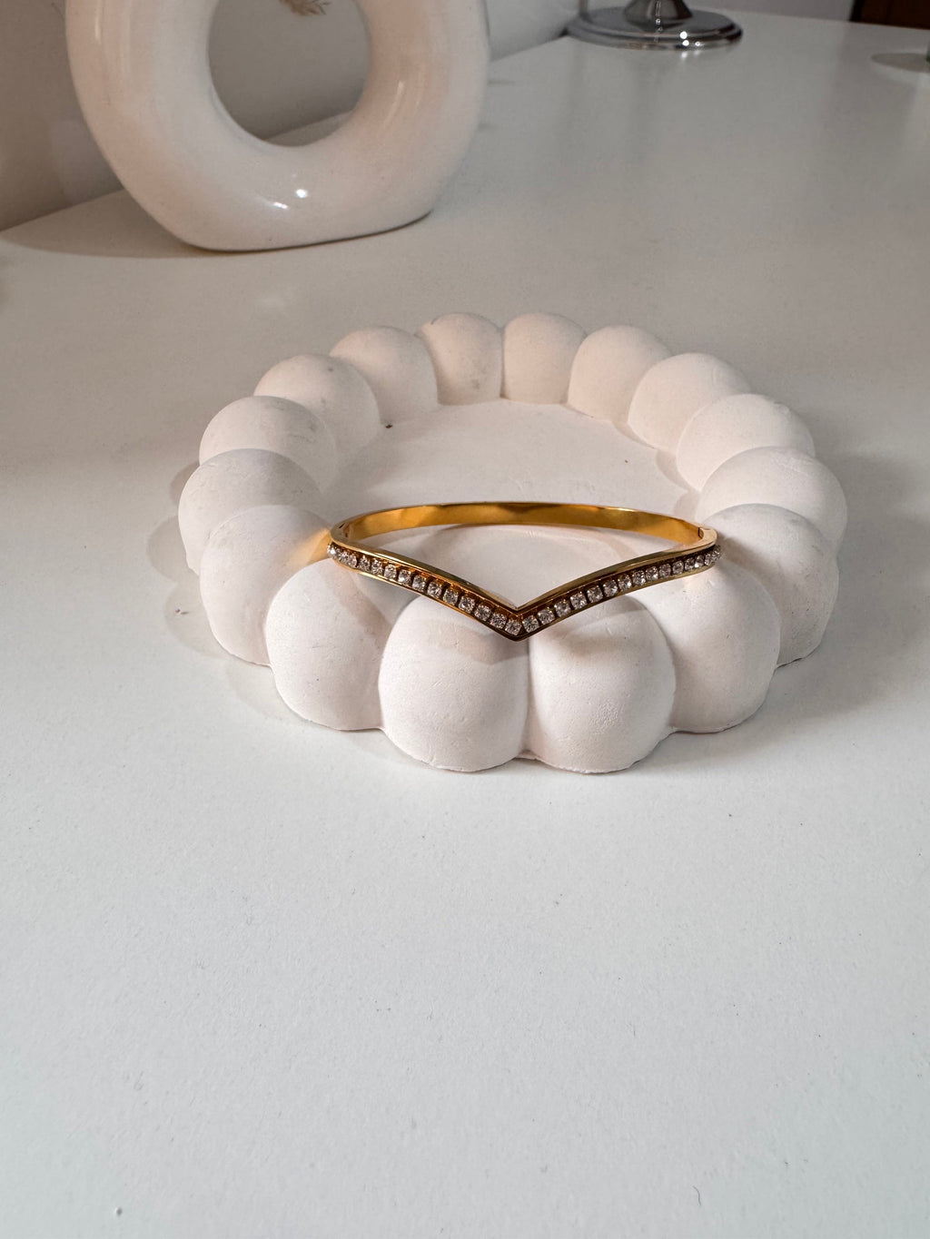 V-Shaped Diamond Sleek Bracelet