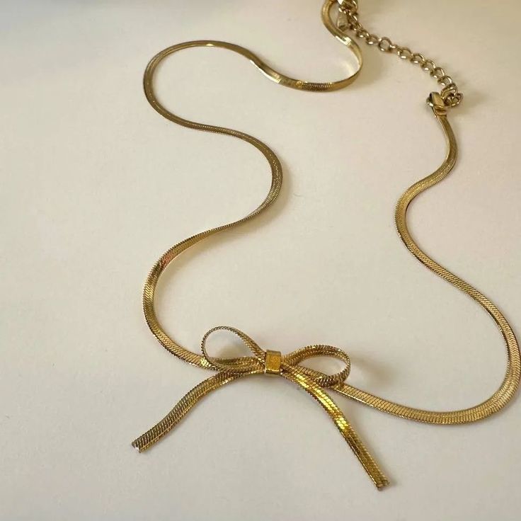 Gold Bow Tie Necklace – Cute & Elegant Anti-Tarnish Pendant