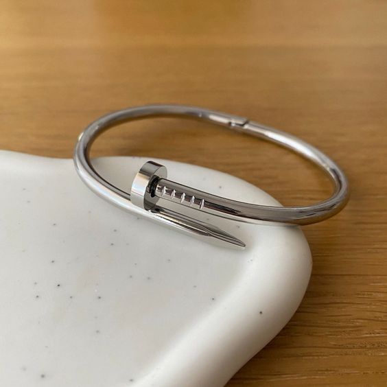 Edge Nail Braceelt –  Anti-Tarnish Statement Bracelet