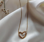 Heart Knot Necklace – Gold Anti-Tarnish Love Pendant