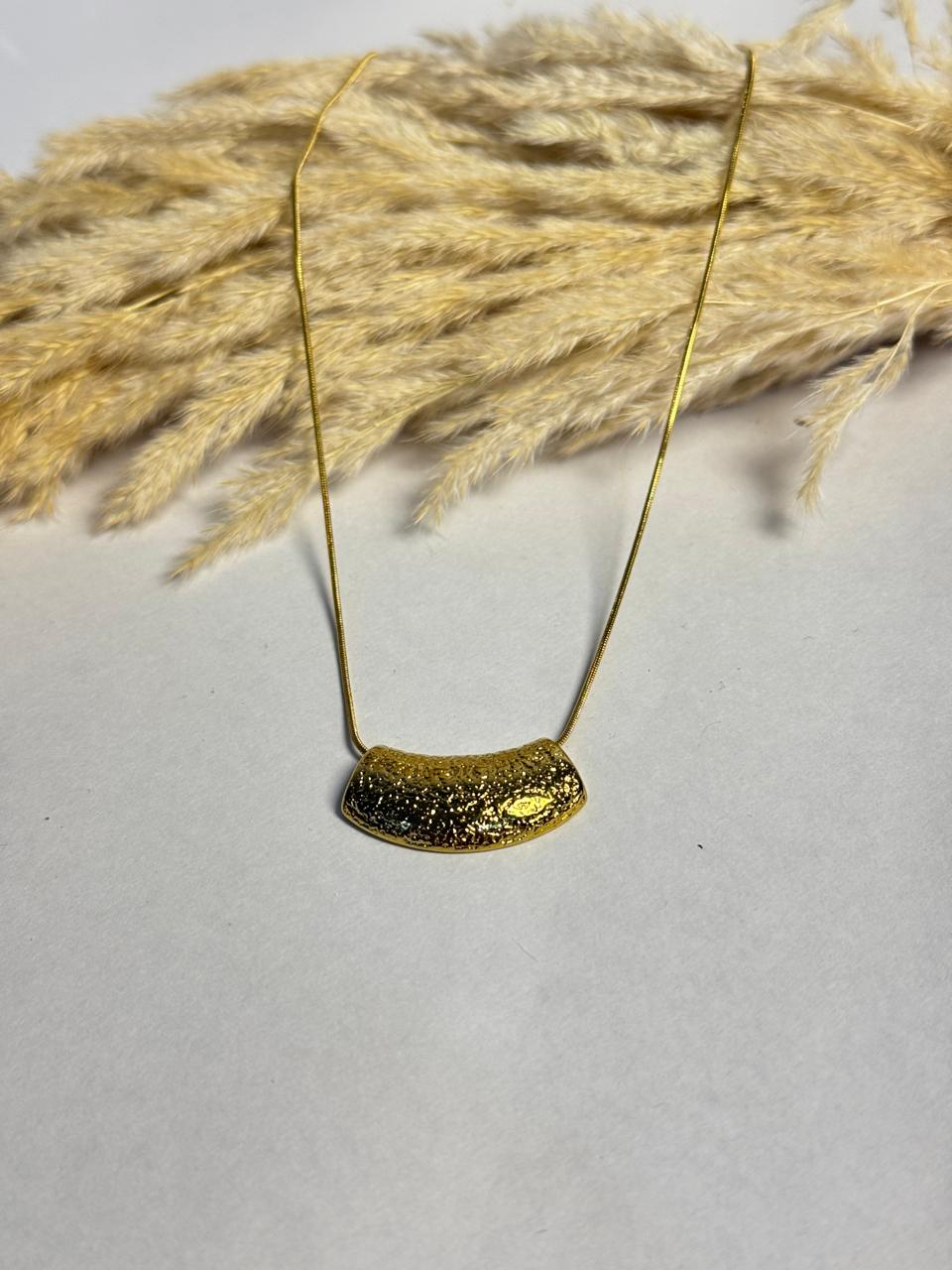 Minimal Gold Textured Bar Pendant Necklace