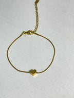 Amora Heart Bracelet – Gold Anti-Tarnish Minimal Charm Bracelet
