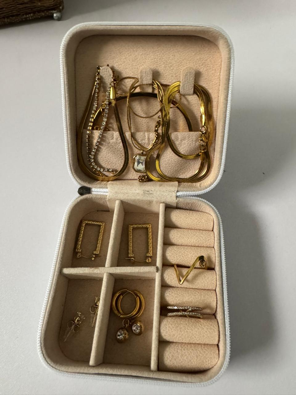 Taniraa Mystery Box