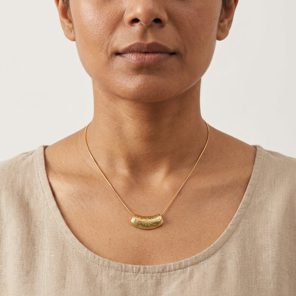 Minimal Gold Textured Bar Pendant Necklace