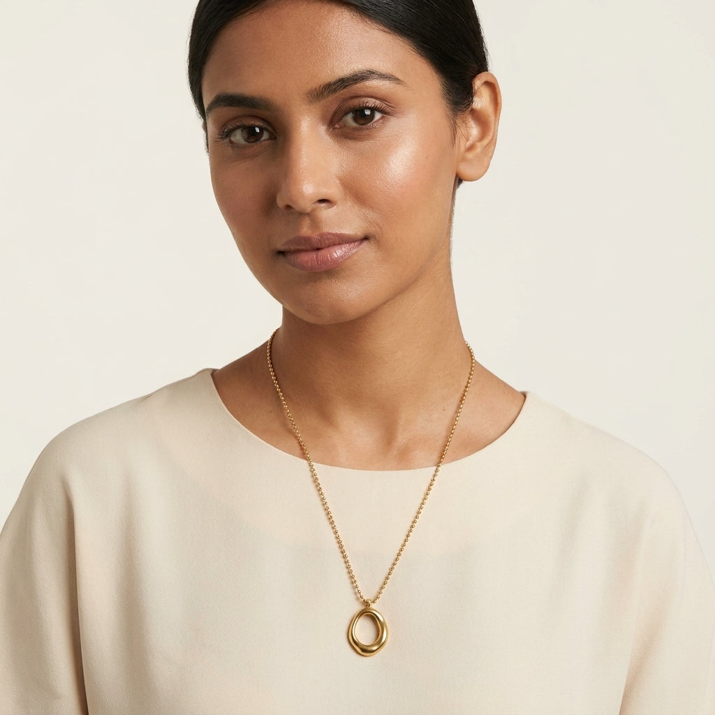 Aura Loop Pendant Necklace