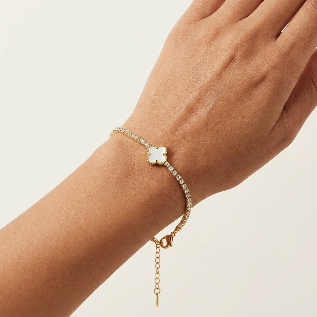 Clover Glow Bracelet
