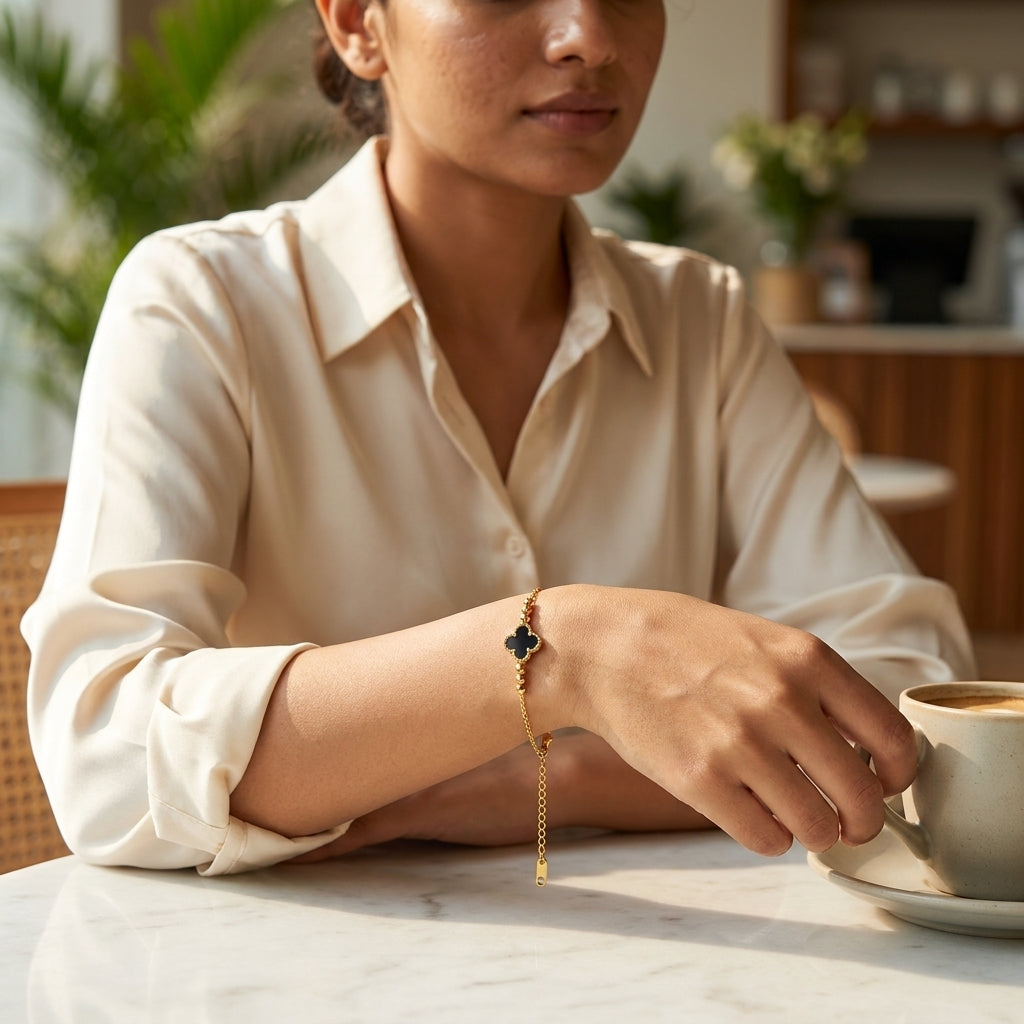Noir Clover Bracelet