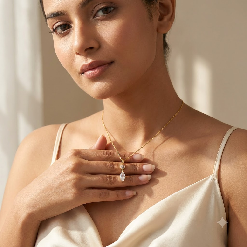 Elara Marquise Pendant Necklace